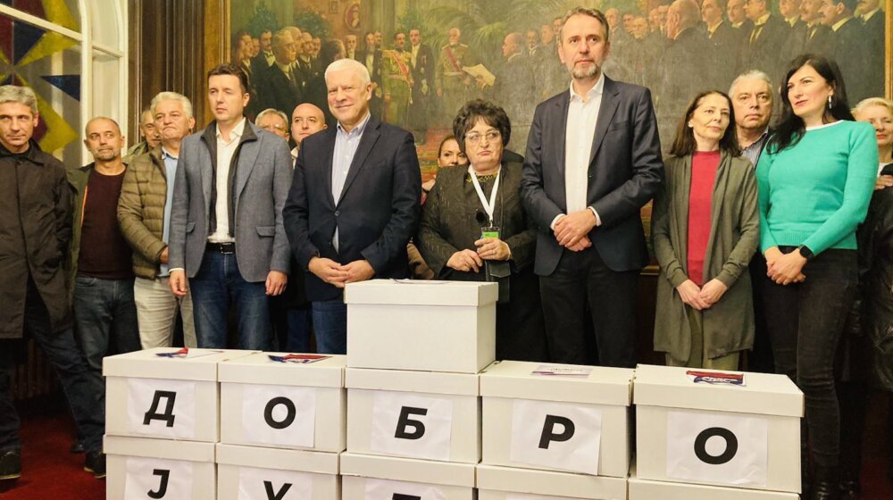 Koalicija Tadića i Radulovića predala potpise RIK-u 1