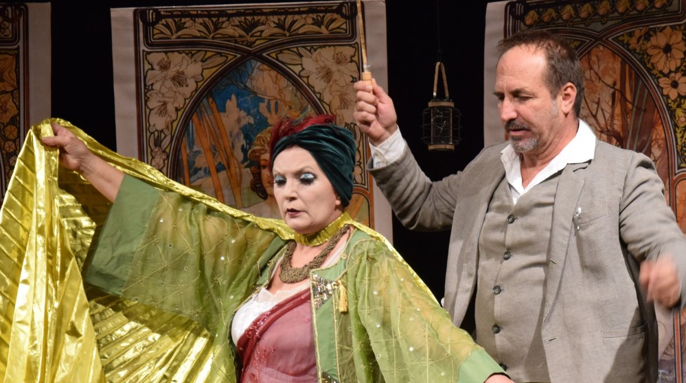 Prve večeri 6. Festivala malih pozorišnih formi izvedena duodrama „Uspomene Sare Bernar” 1