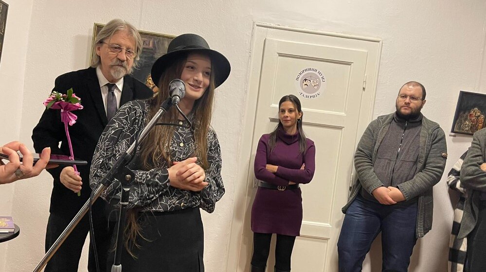 U Zaječaru otvorena prva samostalna izložba akademske slikarke Ljubice Nedeljković pod nazivom „Teatar“ 1