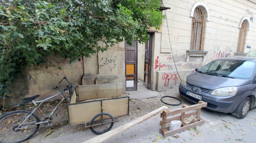 Devojka ubila muškarca na Podbari u Novom Sadu: Ubola ga nožem 1