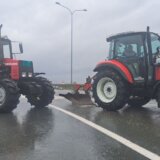 Protest poljoprivrednika: Završena još jedna blokada prilazu auto-putu u Novom Sadu 1