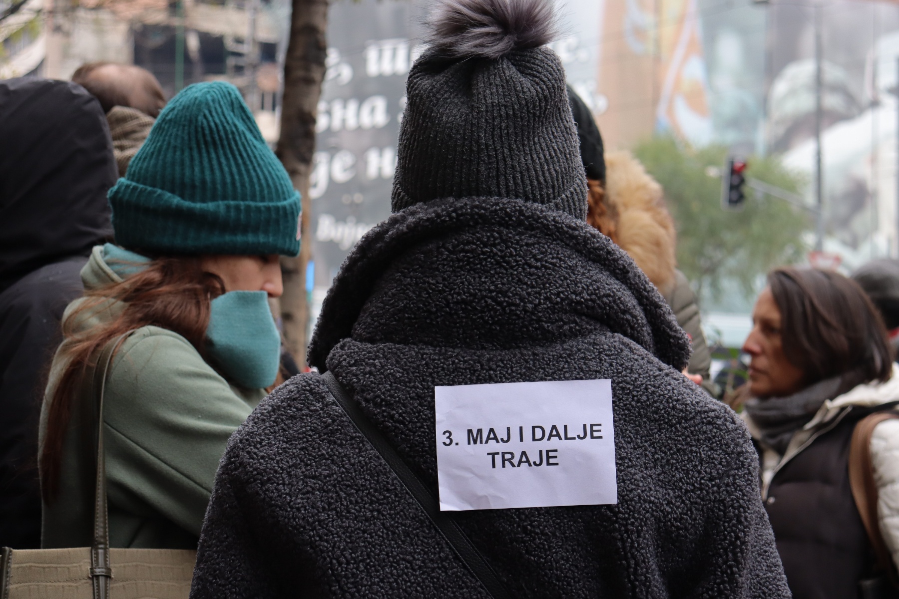 Protest roditelja ubijene dece u Ribnikaru Protest roditelja ubijene dece u Ribnikaru: Kakvu poruku su ispred Vlade Srbije okupljeni ostavili? 2