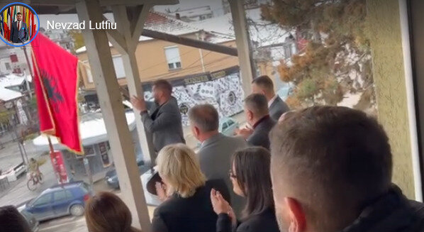 Posle Preševa i na zgradi opštine Bujanovac podignuta zastava Albanije 1