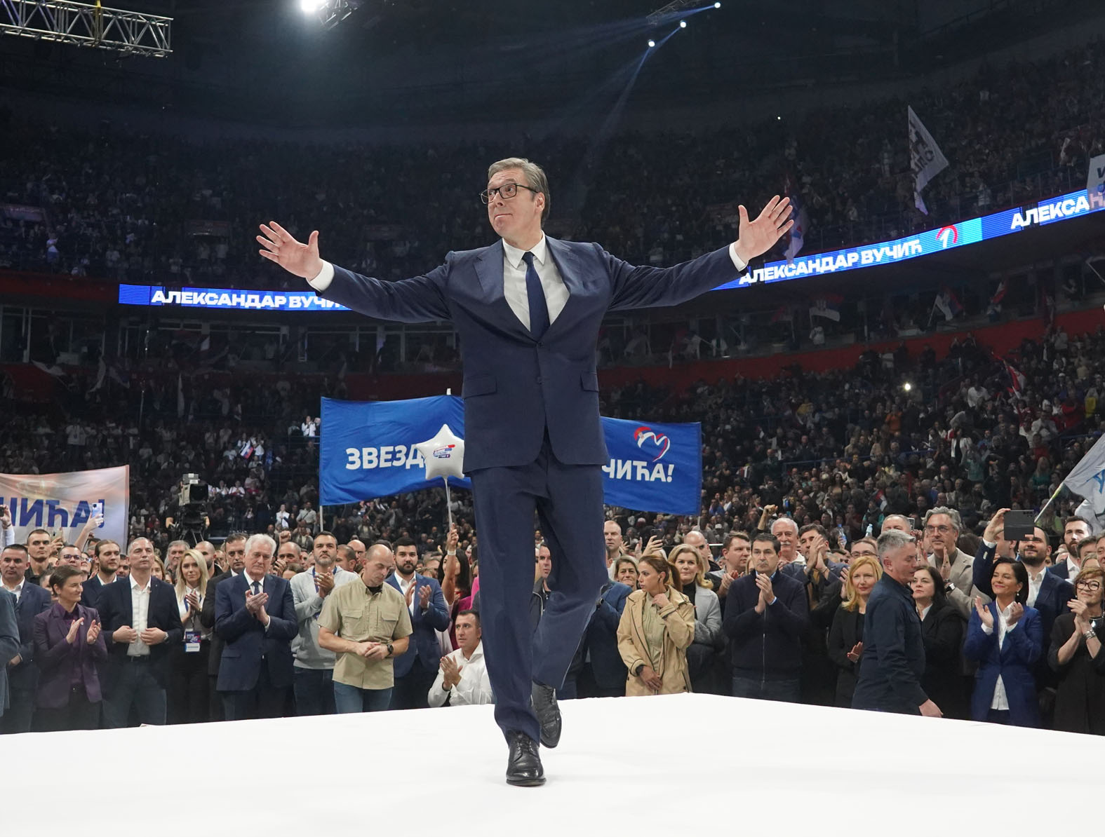 Vučić Hrvatski analitičar: Vučić pokušava da glumi Tita, ali vrlo bezuspešno, i Milošević je pao zbog studenata 2