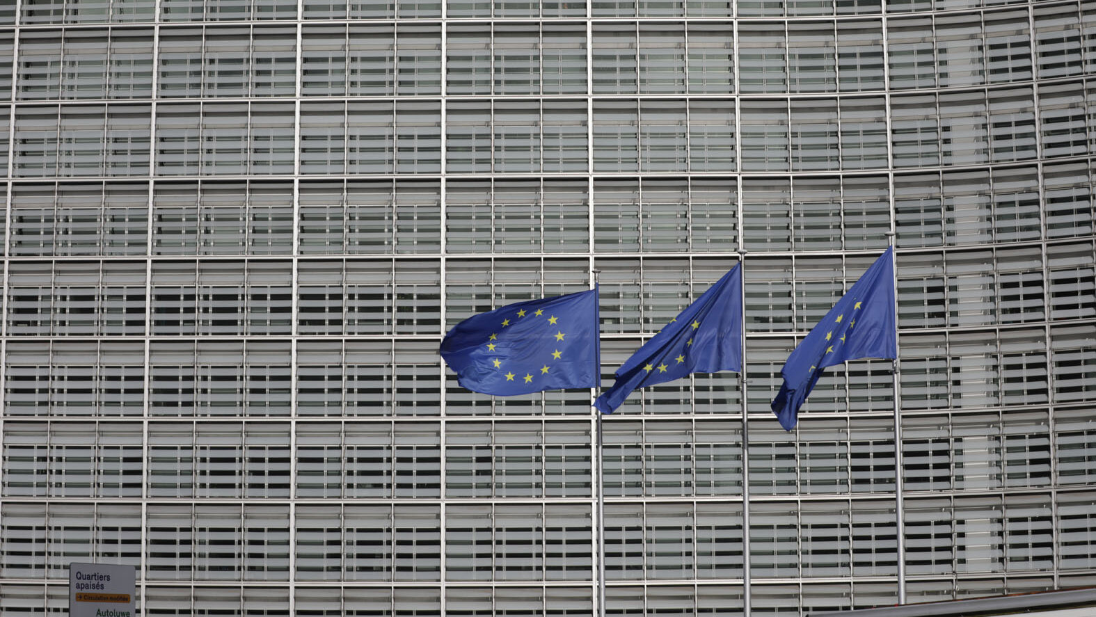 Kakve posledice bi snosio Vučićev režim ako ne bi dozvolio međunarodnu istragu izbora i rekao "ne" Evropskoj komisiji? 1