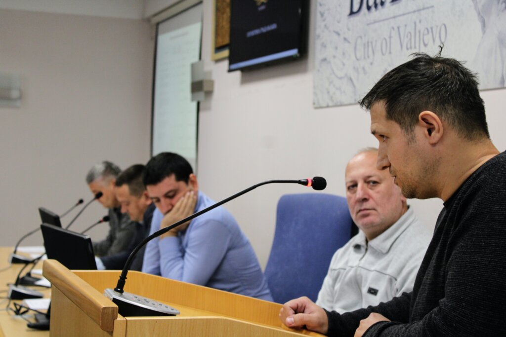 Da li su besplatni priključci na Toplanu deo borbe za čist vazduh ili izborna kampanja: Lokalni odgovor Valjevo 2