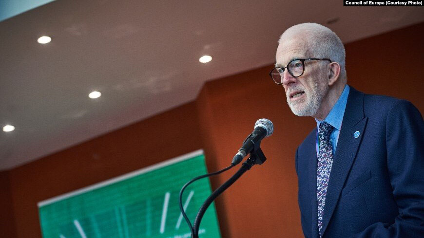 Ko je Stjuart Dikson, portparol Kongresa Saveta Evrope koji krajem januara dolazi u Beograd da ispita navode o izbornim nepravilnostima? 1