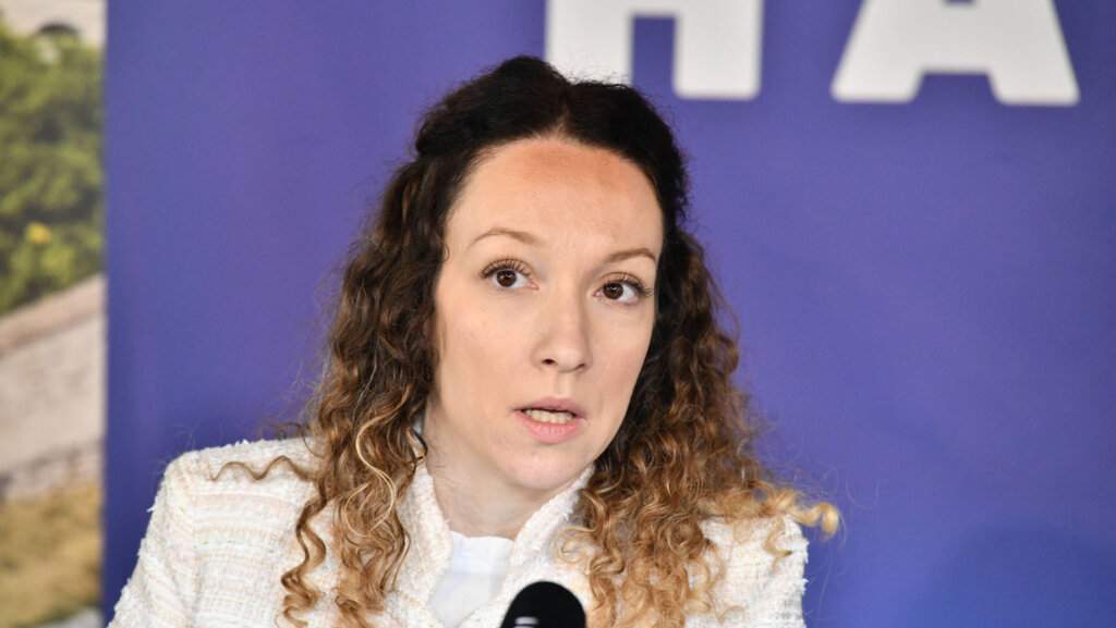 Sofija Mandić: Čini se da je neki novi Gonzales bliži dolasku u Srbiju nego mačkovom repu na kom visi 2