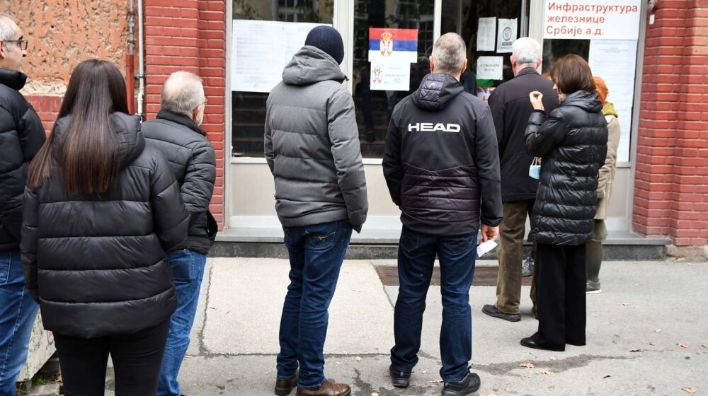 Zeleno levi front: Sinoć povređena kontolorka 'Srbije protiv nasilja', na Zvezdari 1