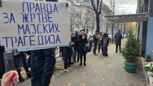Pojedina deca se nose s "krivicom preživelih": Šta piše u analizi Radne grupe Vlade Srbije osam meseci nakon tragedija u Ribnikaru i kod Mladenovca? 3 Pojedina deca se nose s "krivicom preživelih": Šta piše u analizi Radne grupe Vlade Srbije osam meseci nakon tragedija u Ribnikaru i kod Mladenovca? 3