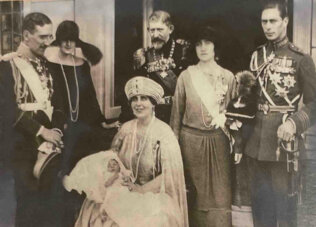 Na venčanju pomilovala atentatora svog muža, ali u politiku se nikada nije "uplitala": Ko je bila Marija Hoencolern-Zigmaringen? 8