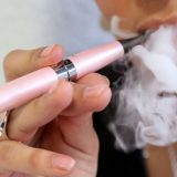 Policija u Preševu zaplenila oko 1.300 elektronskih cigareta, uhapšen državljanin Severne Makedonije 4