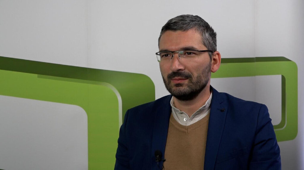 "Od velikog reditelja do klovna": Sagovornici Danasa o izjavi Olivera Stouna da je Kosovo gangsterska država 3 "Od velikog reditelja do klovna": Sagovornici Danasa o izjavi Olivera Stouna da je Kosovo gangsterska država 2