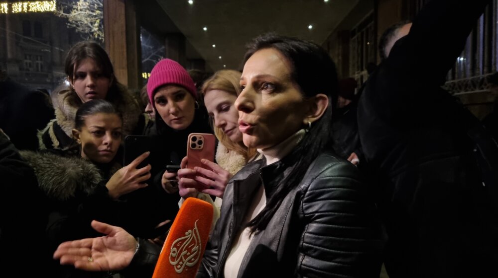 Marinika Tepić: Ostajemo ovde do daljnjeg, verovatno ćemo ljude pozvati da dođu sutra u 18 časova 1