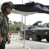 Kolumbija poslala vojnike i tenkove na granicu sa Venecuelom 3