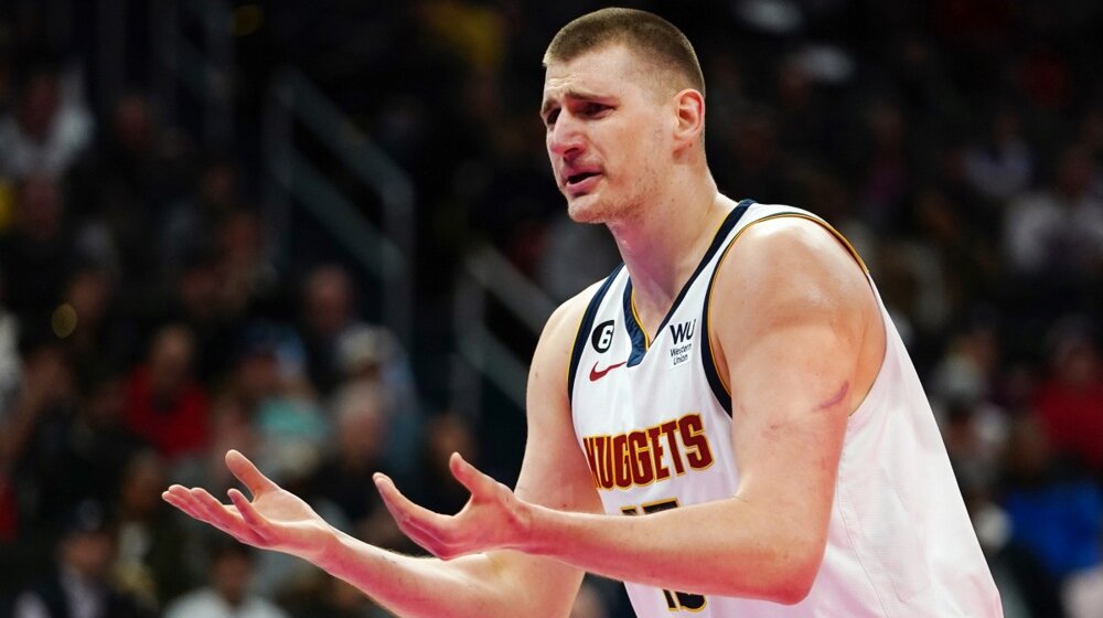 Nikola Jokić ubacio 18 poena iz slobodnih bacanja u pobedi Denvera nad Voriorsima, trener Golden Stejta izjavio da je to “odvratno” 1