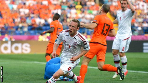 Michael Krohn-Dehli celebrates his goal against Netherlands