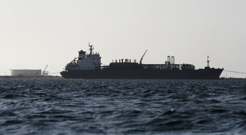 Američki razarač oborio dve rakete u Crvenom moru ispaljene iz Jemena 1