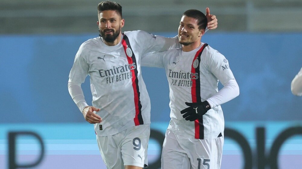 Milanu bod u Salernu: Razmahao se Luka Jović 1