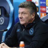Gostovanje koje Valter Macari neće nikada zaboraviti: Izgubio od Rome, najbolji igrač mu "pocrveneo", a on morao taksijem da se vraća do Napulja 8