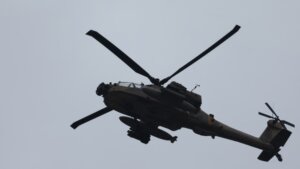 Helikopter u kojem je bio iranski predsednik pretrpeo „teško sletanje“: Državna televizija ne javlja detalje