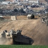 Opkoljen Kan Junis? 12