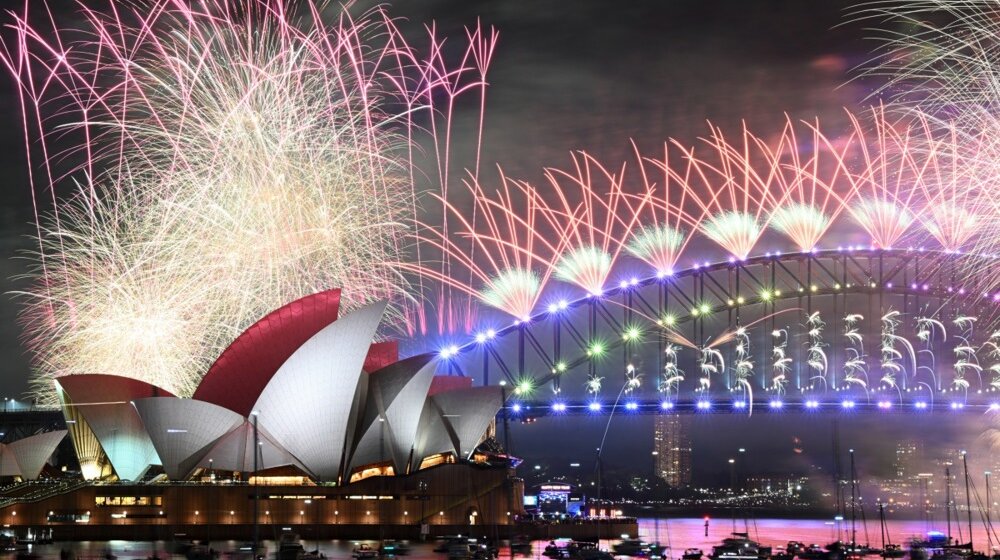 U Sidneju preko milion ljudi prisustvovalo novogodišnjem vatrometu 1