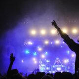 Srbija: Elektronska muzika, muzika kojoj su se mladi prepuštali na plesnom podijumu 8