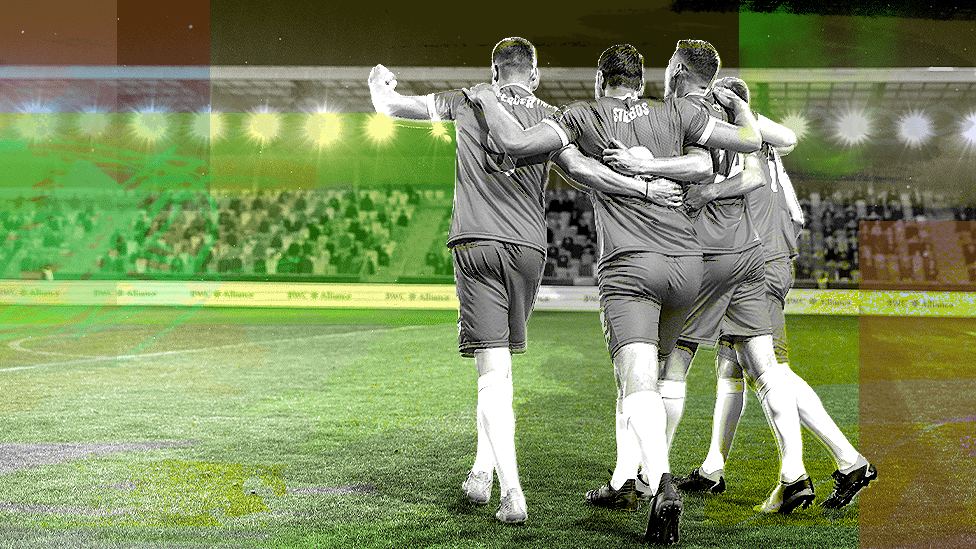 Fudbal i Velika Britanija: U klubovima Premijer lige i dalje nastupaju igrači optuženi za seksualno zlostavljanje 1 Generic picture of footballers celebrating