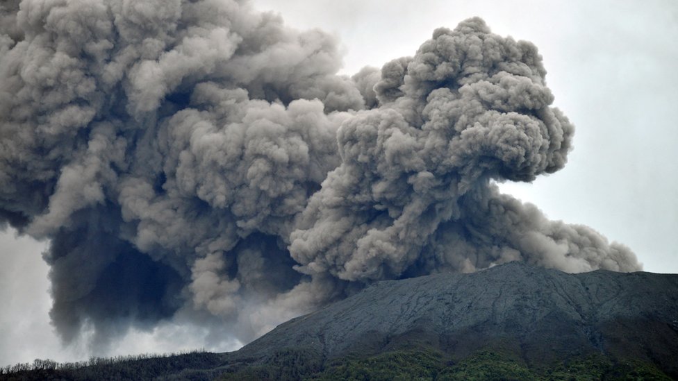 Indonezija: 11 planinara poginulo u erupciji vulkana na planini Marapi 10