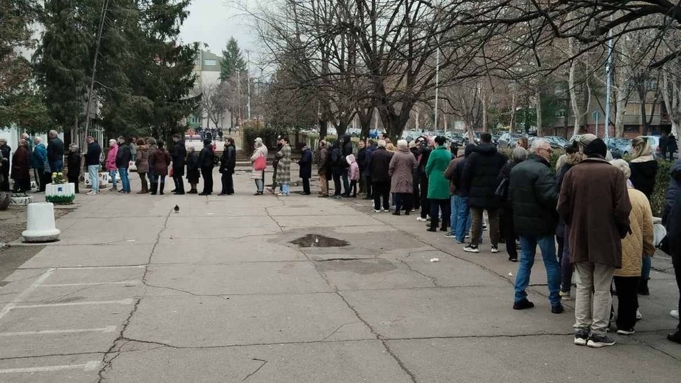 Izbori u Srbiji 2023: Završeno glasanje, do 19 sati glasalo 55,5 odsto birača, kaže CRTA 2 glasanje Srbija