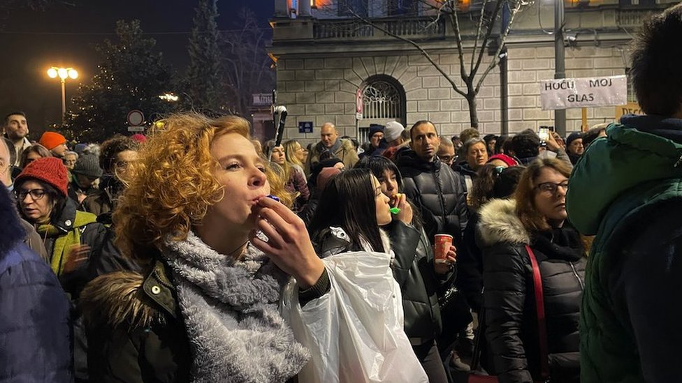 Protest ispred Republičke izborne komisije