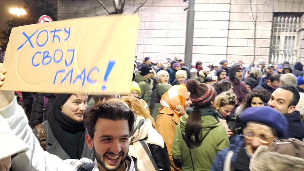 Izbori u Srbiji 2023: Opozicija traži od EU da ne prizna rezultate i da pokrene istragu 1 srbija protiv nasilja, protest ispred RIK-a