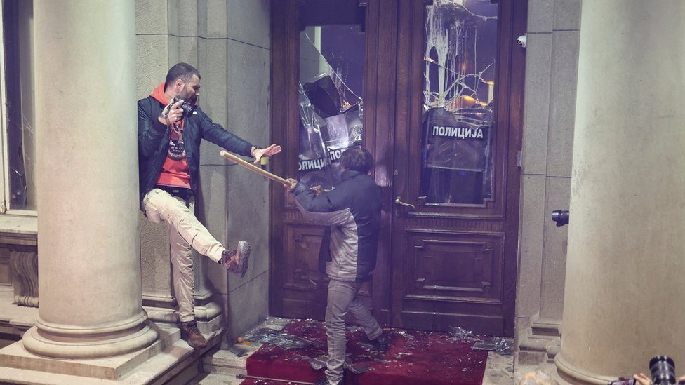 srbija protiv nasilja, protest ispred RIK-a