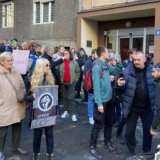 Izbori u Srbiji: Studenti blokirali Ministarstvo države uprave, traže otvaranje biračkog spiska 3