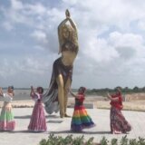 Muzika: Pevačica Šakira dobila veliku bronzanu statuu u rodnoj Kolumbiji 5