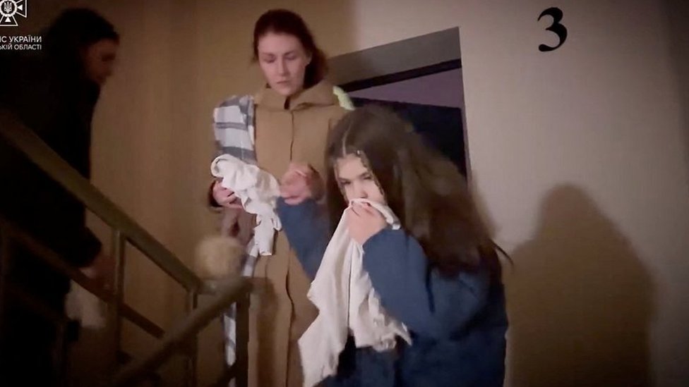 Rusija i Ukrajina: Masovni ruski napadi na Ukrajinu, najmanje 18 mrtvih, ispaljeno blizu 160 projektila 2 napad na Ukrajinu