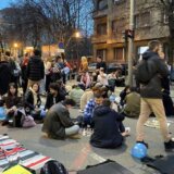 Izbori u Srbiji: Studenti šatorima blokirali centralnu beogradsku ulicu 5