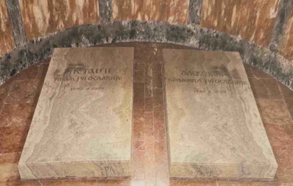 Nesrećna kraljica bez prestola, nikada nije stupila na jugoslovensko tlo: Ko je bila Aleksandra Karađorđević? 18