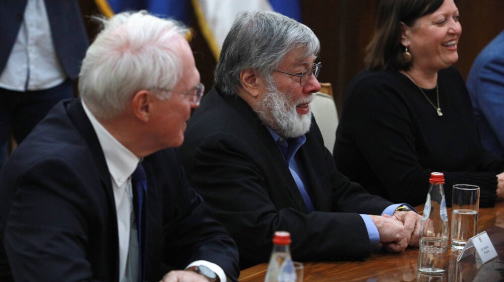 Šta svetski mediji pišu o susretu Vučića i Stiva Voznijaka i dodeljivanju srpskog državljanstva suosnivaču Epla? 1