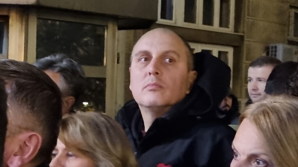 Štrajkači glađu zbog izborne krađe za Danas: Dok su naša deca po kazamatima, nemamo prava da kažemo da nam je teško 4 Štrajkači glađu zbog izborne krađe za Danas: Dok su naša deca po kazamatima, nemamo prava da kažemo da nam je teško 6