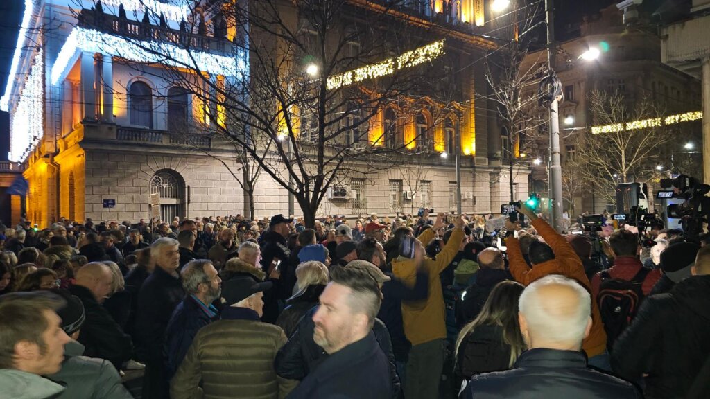 Kako je izgledao deveti protest koalicije „Srbija protiv nasilja“ u slikama (FOTO) 19