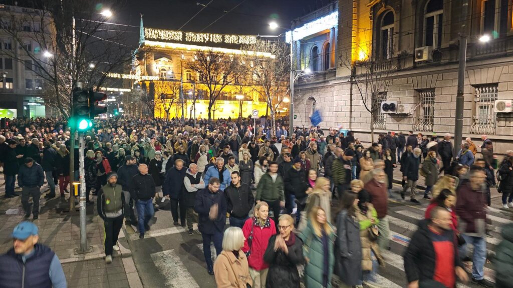 Kako je izgledao deveti protest koalicije „Srbija protiv nasilja“ u slikama (FOTO) 14