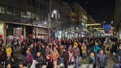 Završen 11. protest koalicije "Srbija protiv nasilja": Ispred RTS-a održan 'Slobodni dnevnik' , ispred RIK-a aplauz za Mariniku (VIDEO, FOTO) 4