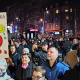 Završen 11. protest koalicije "Srbija protiv nasilja": Ispred RTS-a održan 'Slobodni dnevnik' , ispred RIK-a aplauz za Mariniku (VIDEO, FOTO) 11