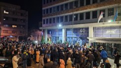 Završen 11. protest koalicije "Srbija protiv nasilja": Ispred RTS-a održan 'Slobodni dnevnik' , ispred RIK-a aplauz za Mariniku (VIDEO, FOTO) 2