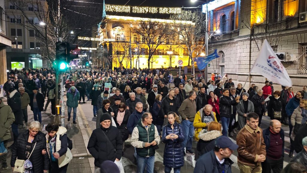 Blokada studenata i protest koalicije Srbija protiv nasilja u fotografijama (FOTO) 25 Blokada studenata i protest koalicije Srbija protiv nasilja u fotografijama (FOTO) 25