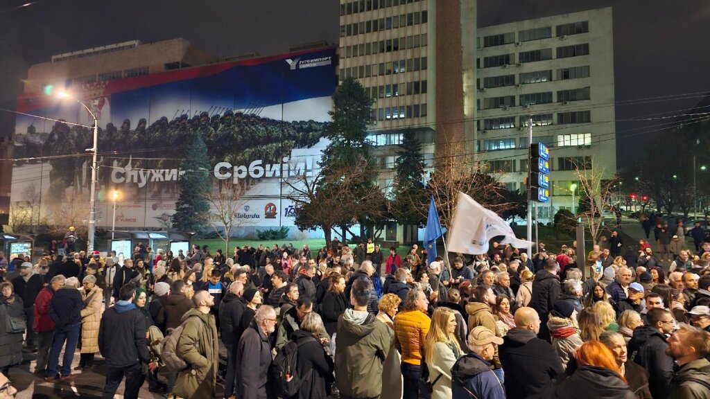 Blokada studenata i protest koalicije Srbija protiv nasilja u fotografijama (FOTO) 20 Blokada studenata i protest koalicije Srbija protiv nasilja u fotografijama (FOTO) 20