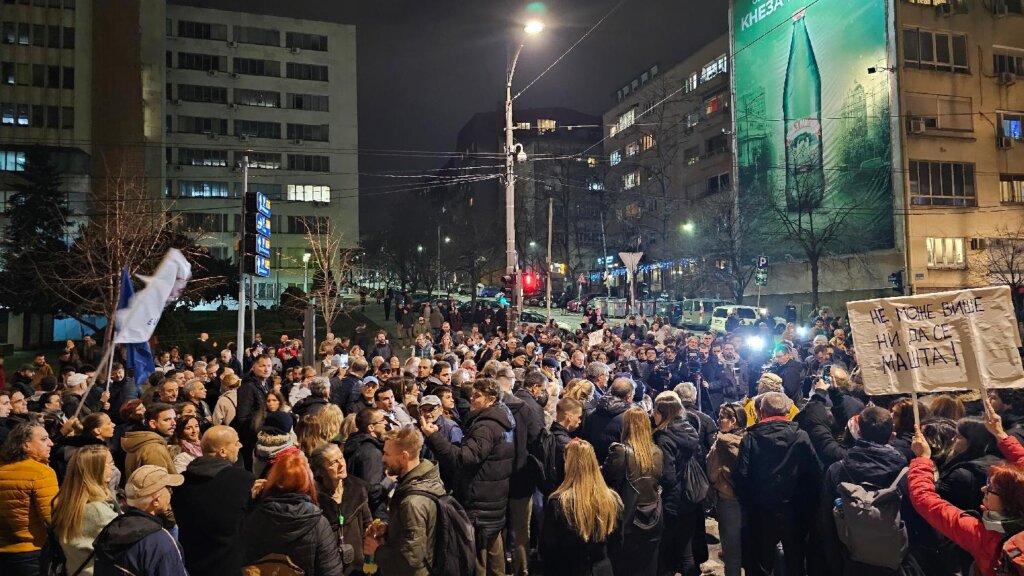 Blokada studenata i protest koalicije Srbija protiv nasilja u fotografijama (FOTO) 19 Blokada studenata i protest koalicije Srbija protiv nasilja u fotografijama (FOTO) 19