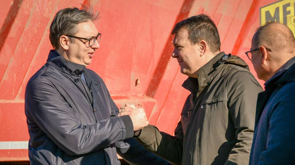 Nakon što je nestao u izbornoj kampanji Igor Mirović srdačno dočekao Vučića u Vrbasu 1